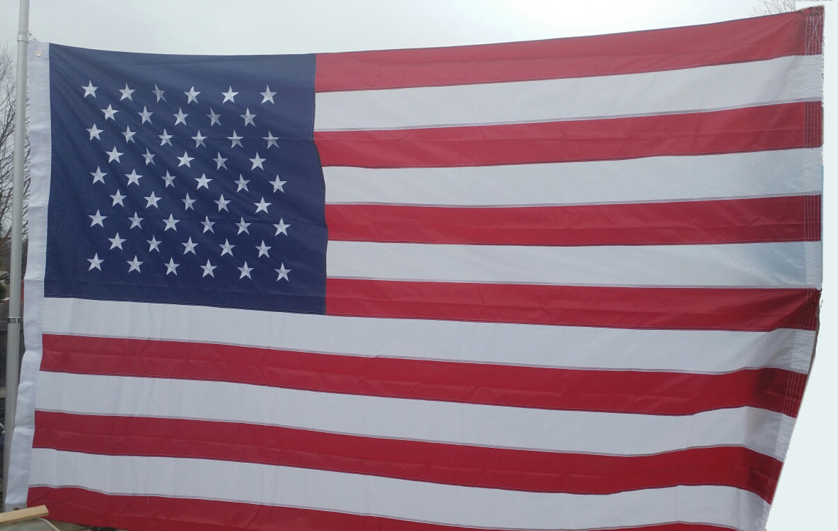 8 x 12 USA Flag on flagpole